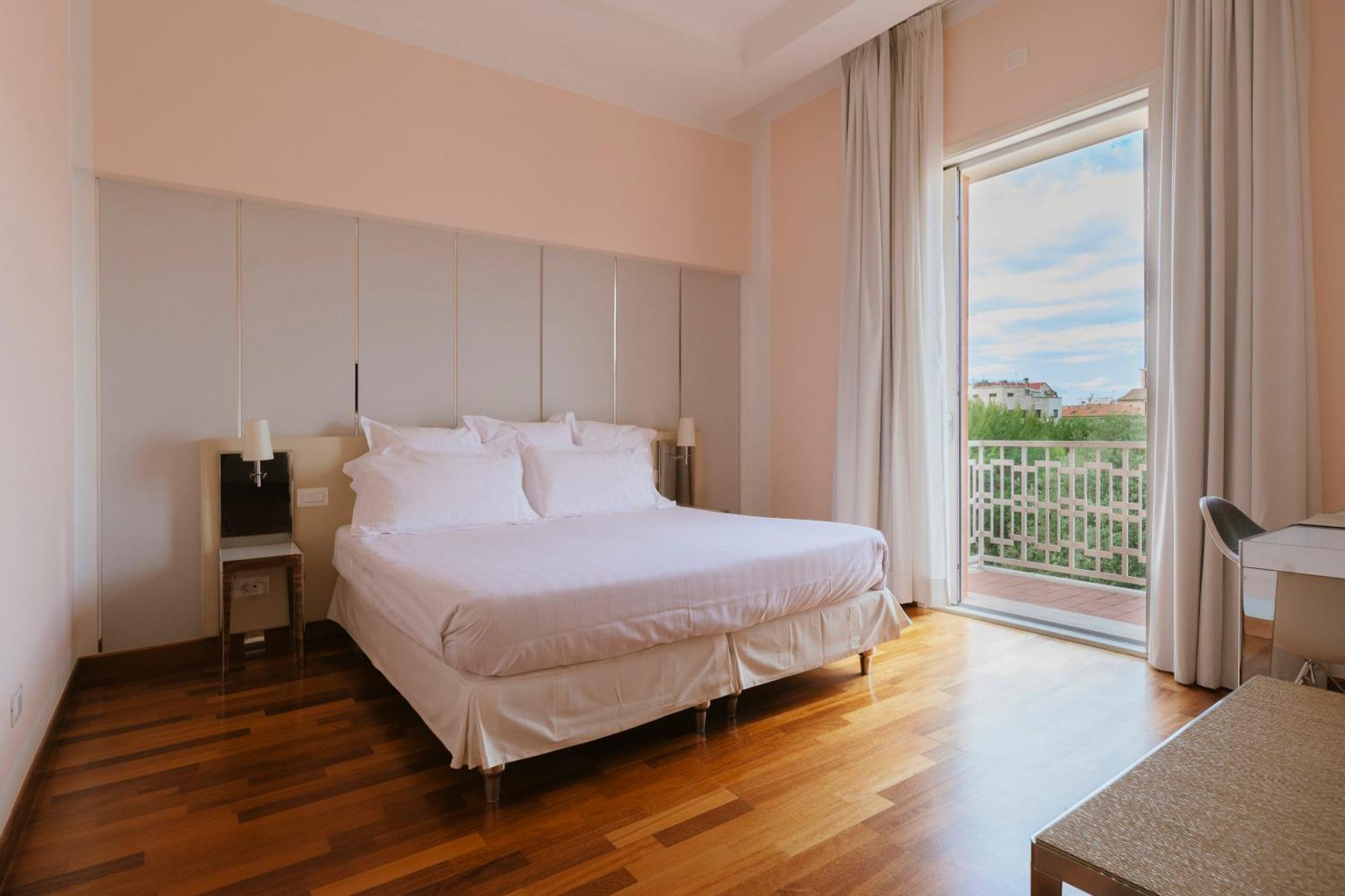 Hotel Miramare ชิวิตาโนวา มาร์เค ภายนอก รูปภาพ