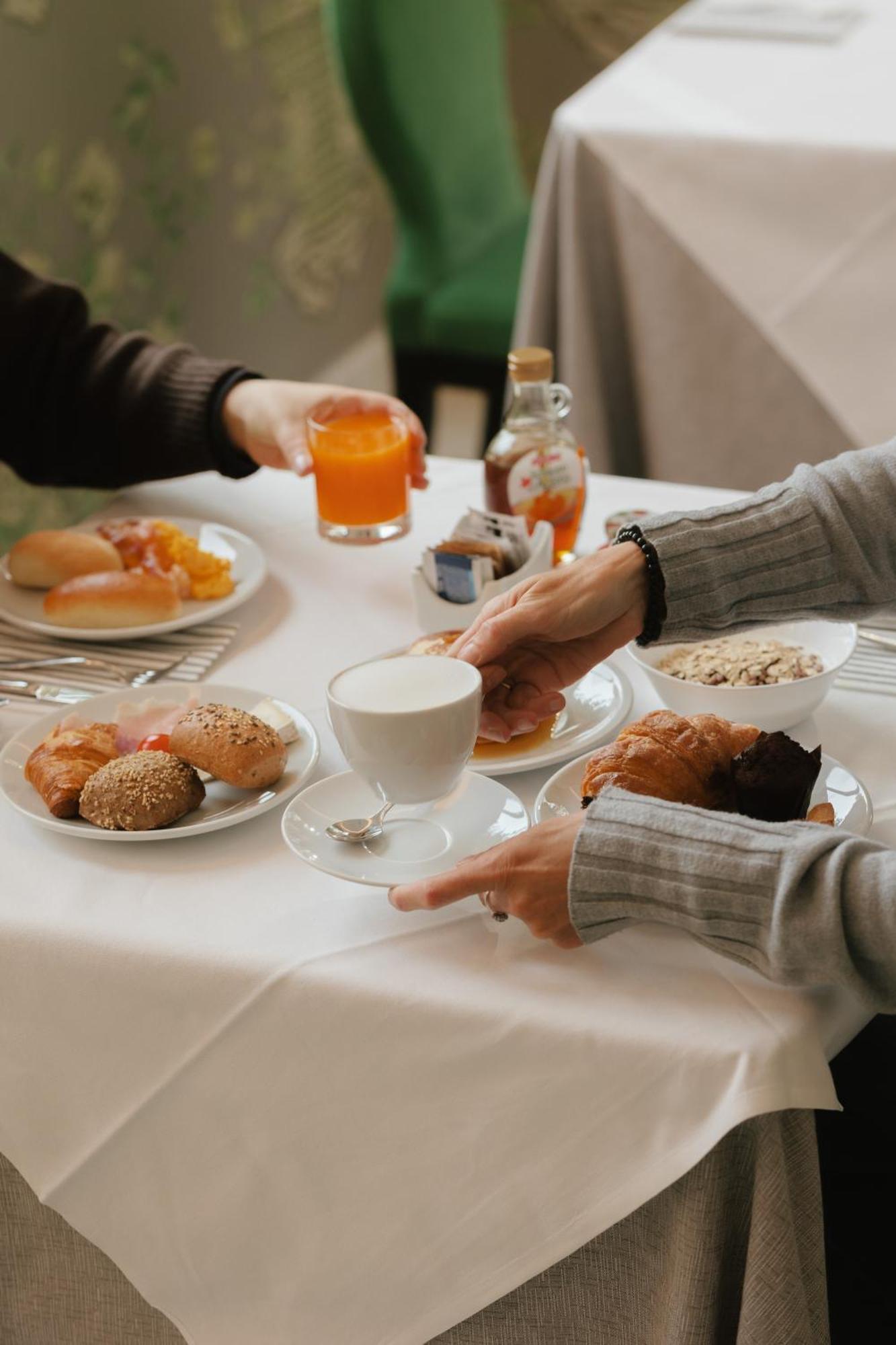 Hotel Miramare ชิวิตาโนวา มาร์เค ภายนอก รูปภาพ